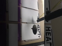 Corte del laser en el papel de piedra que es rasgón impermeable resistente y eco amistoso